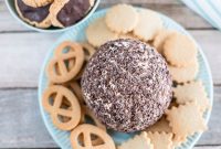 No-Bake Low-Carb Chocolate Chip Cheeseball