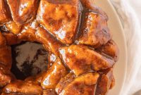 Cinnamon Pull Apart Bread with Sweet Glaze