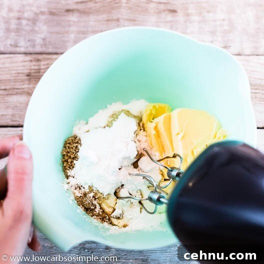 No-Bake Low-Carb Chocolate Chip Cheeseball 7 Beating | Low-Carb, So Simple