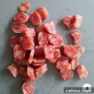 Thinly sliced Chinese sausages
