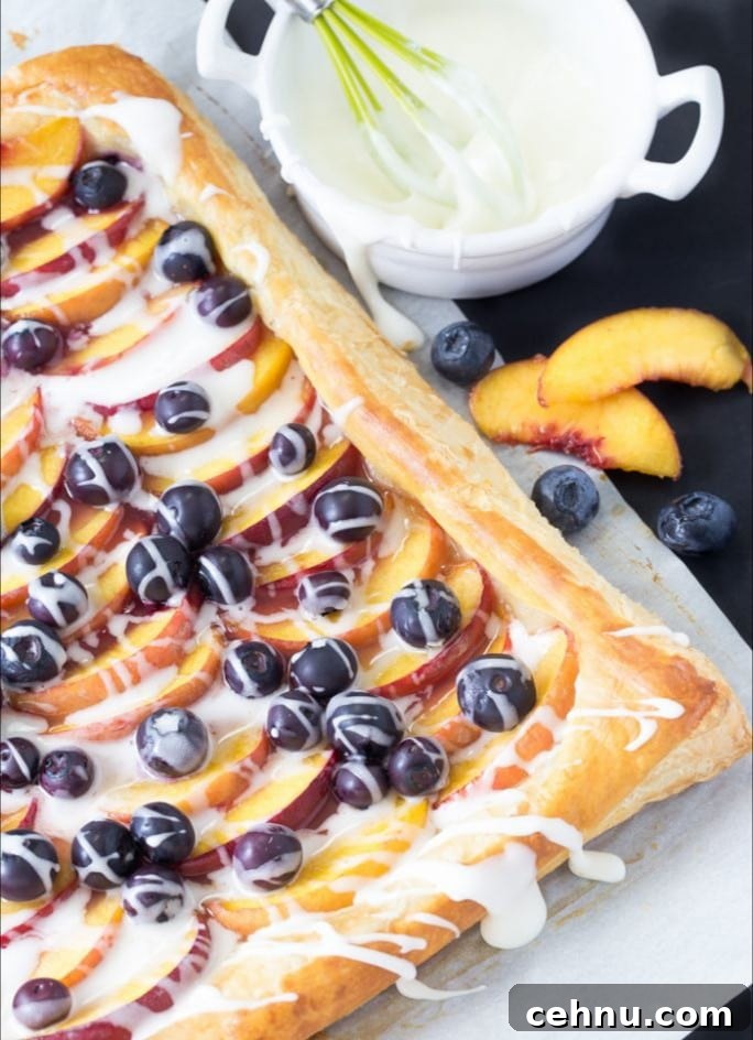 dessert puff pastry recipe idea for parties with blueberries and peaches