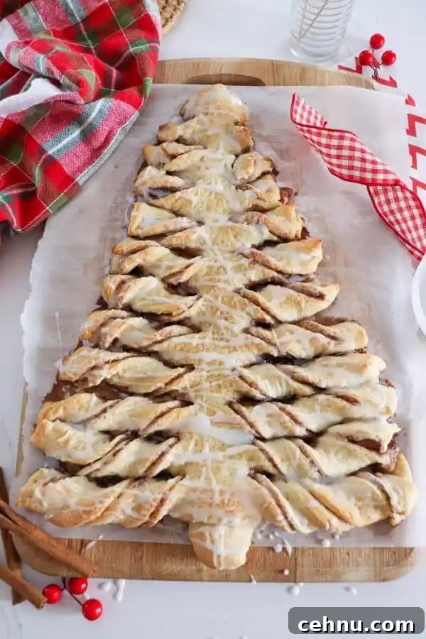 cinnamon pull apart christmas tree