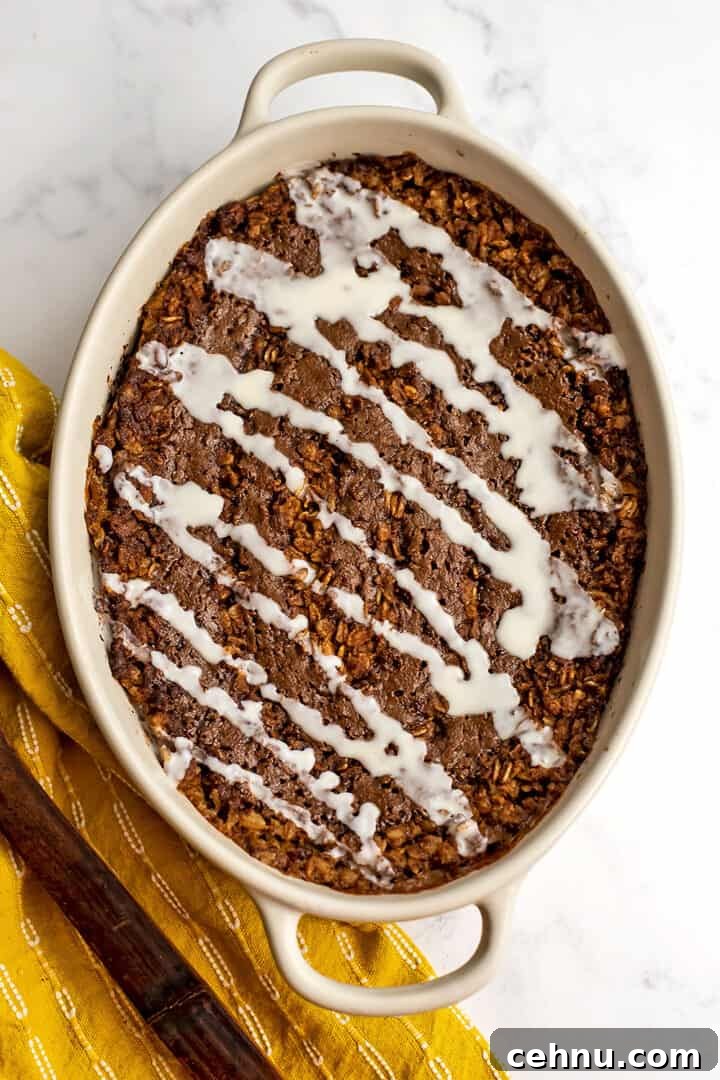 cinnamon roll baked oatmeal