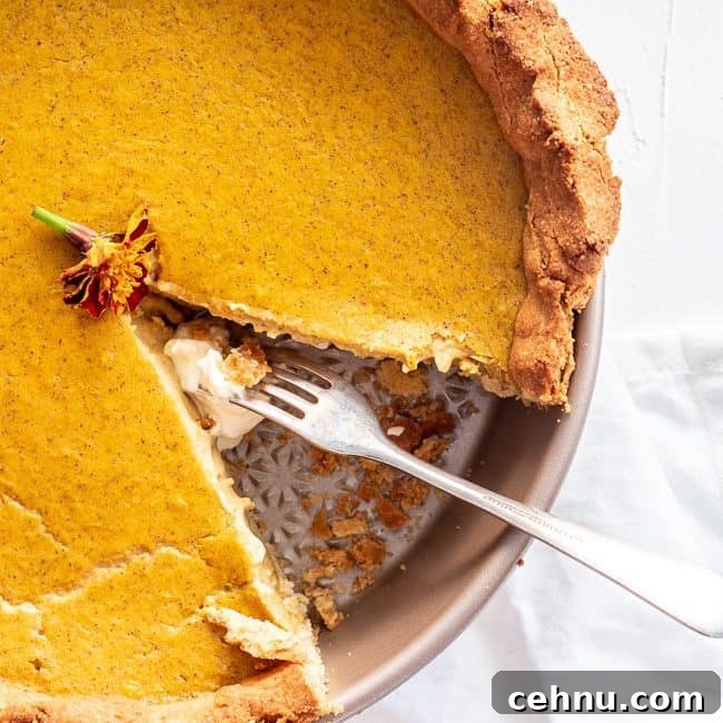 Keto Pumpkin Pie Recipe: Low-Carb Holiday Dessert 5 keto pumpkin pie