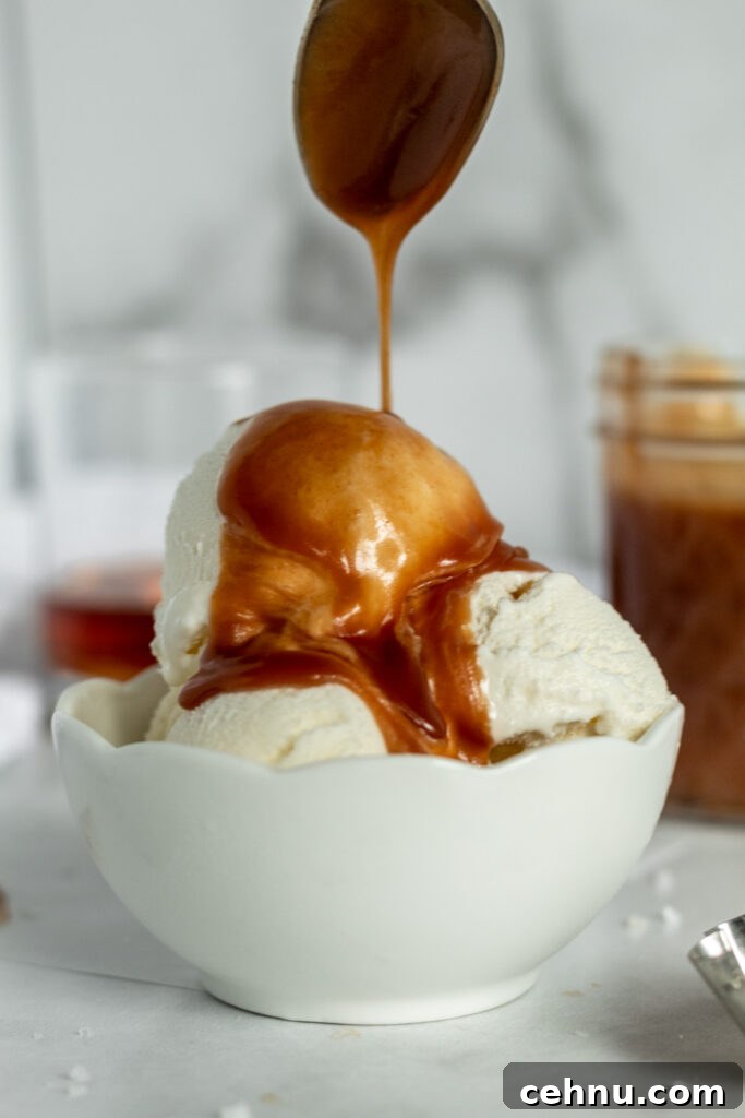 Caramel drizzling over dessert
