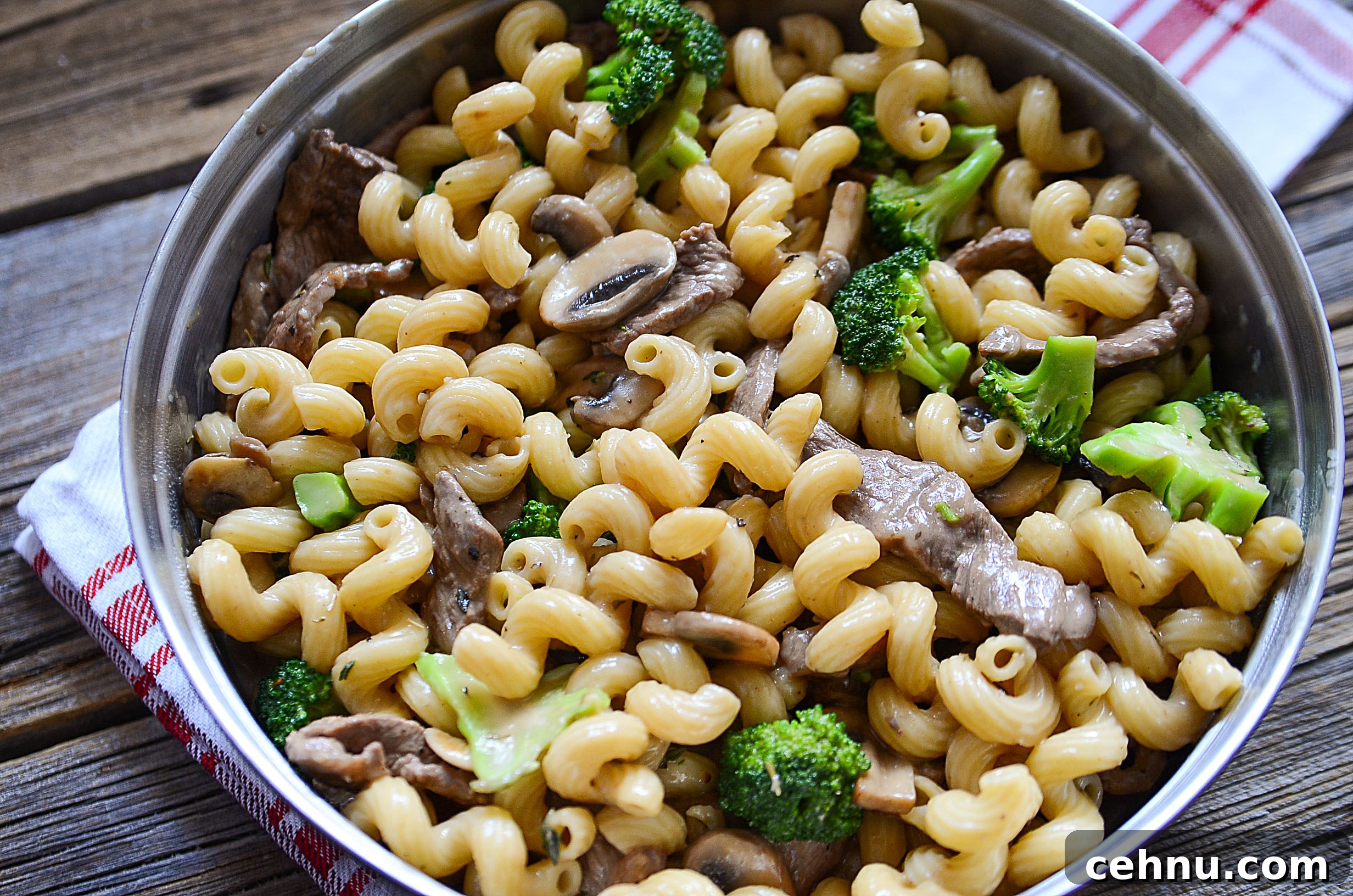 Creamy beef broccoli mushroom pasta