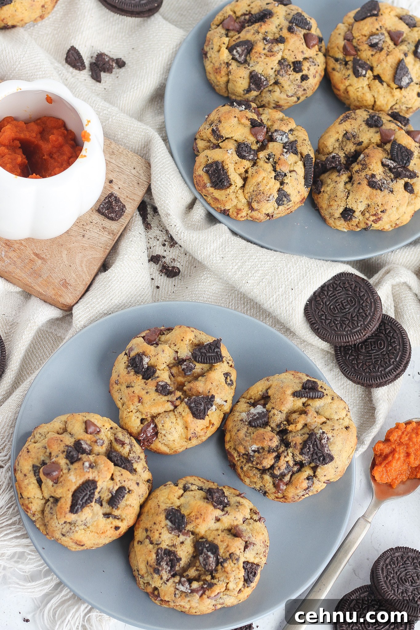Baked pumpkin oreo cookies