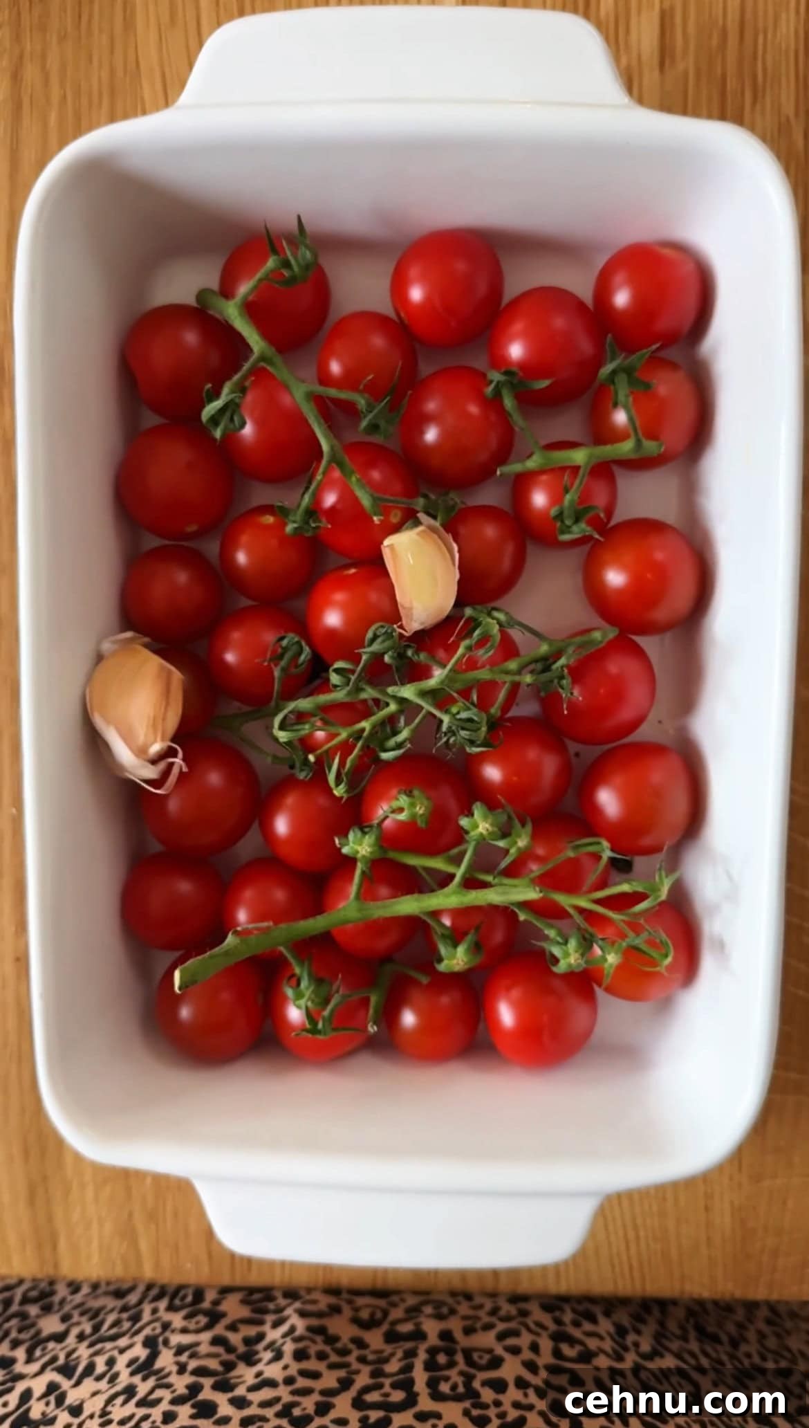 roasting tomatoes and garlic